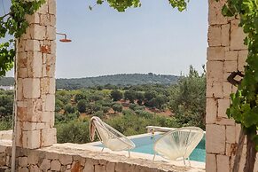 TD Trulli Terralta Panoramic Pool Over Countryside