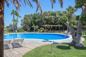 TD Trulli Bruco Large Pool for Family Fun
