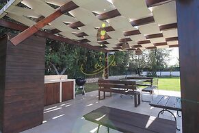 TD Trulli Bruco Large Pool for Family Fun