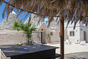 TD Trulli Bruco Large Pool for Family Fun