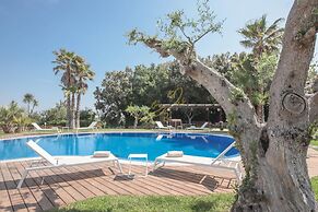 TD Trulli Bruco Large Pool for Family Fun