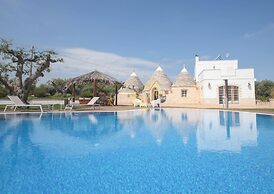 TD Trulli Bruco Large Pool for Family Fun