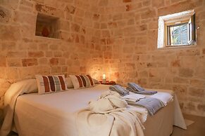 TD Trulli Bruco Large Pool for Family Fun