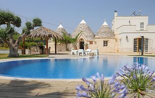 TD Trulli Bruco Large Pool for Family Fun