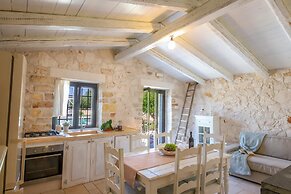 TD Trulli Della Lama Private Trulli With Pool