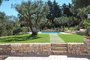 TD Trulli Tortorella w Nature Pool Sauna