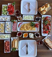 Grand Uçhisar Hotel