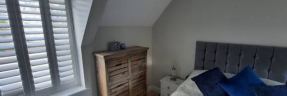 Newly Refurbished 2nd Floor Apartment Lil Nauti