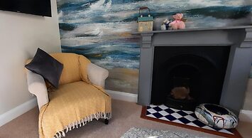 Newly Refurbished 2nd Floor Apartment Lil Nauti