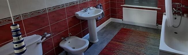 Newly Refurbished 2nd Floor Apartment Lil Nauti