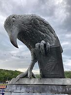 Newly Refurbished 2nd Floor Apartment Lil Nauti