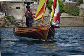 Newly Refurbished 2nd Floor Apartment Lil Nauti