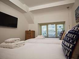 The Barn, 20 At The Beach