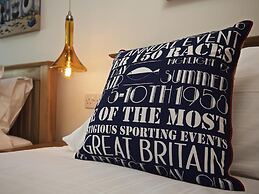 The Barn, 20 At The Beach