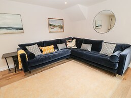 1 Castle Cottages