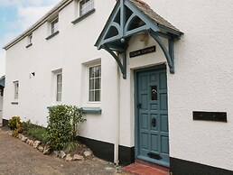 1 Castle Cottages