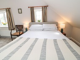 1 Castle Cottages