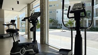 Family Getaway Apartment - On The Beach