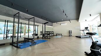 Family Getaway Apartment - On The Beach