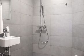 Family Getaway Apartment - On The Beach