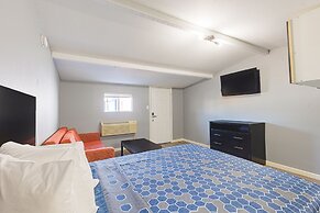 Sands Inn by OYO Winnie