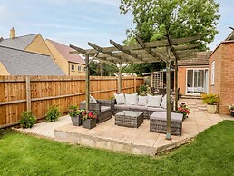 17 Sands Close