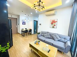 Canh Apartment in Vinhomes Green Bay