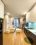 Canh Apartment in Vinhomes Green Bay
