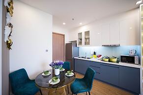 Canh Apartment in Vinhomes Green Bay