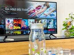 Canh Apartment in Vinhomes Green Bay