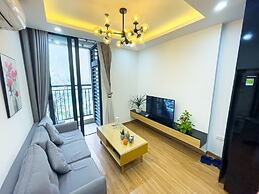 Canh Apartment in Vinhomes Green Bay