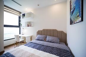 Canh Apartment in Vinhomes Green Bay