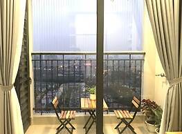 Canh Apartment in Vinhomes Green Bay