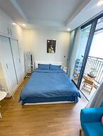 Canh Apartment in Vinhomes Green Bay