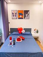 Canh Apartment in Vinhomes Green Bay