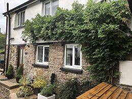 Courtyard Cottage
