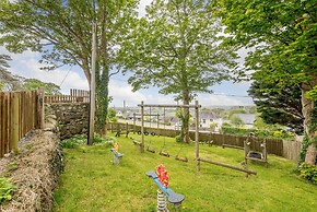 Ael Y Bryn Country House