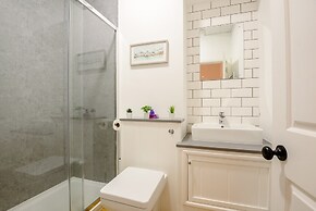 Ael Y Bryn Country House