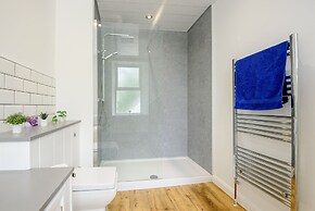 Ael Y Bryn Country House