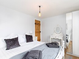 Mischa Cottage