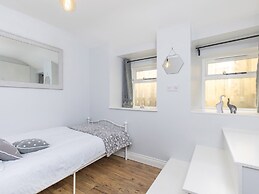 Mischa Cottage