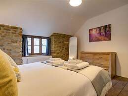 Hollytree Cottage