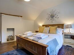 Hollytree Cottage