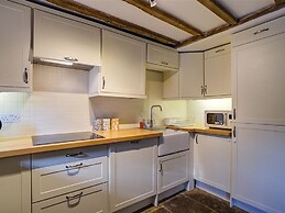 Hollytree Cottage