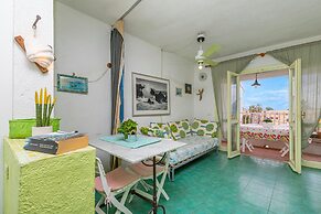 Il Vecchio Faro A42 150mt From The Beach