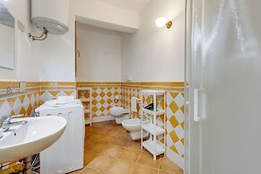 Il Borgo 10/5 700mt From The Beach