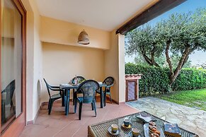 Il Borgo 10/5 700mt From The Beach