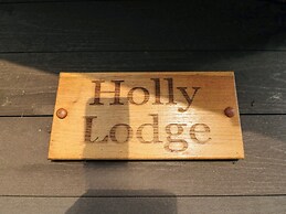 Holly Lodge