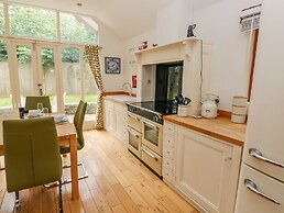Lower Sketty Green Lodge