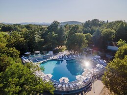 FoRest Village Resort